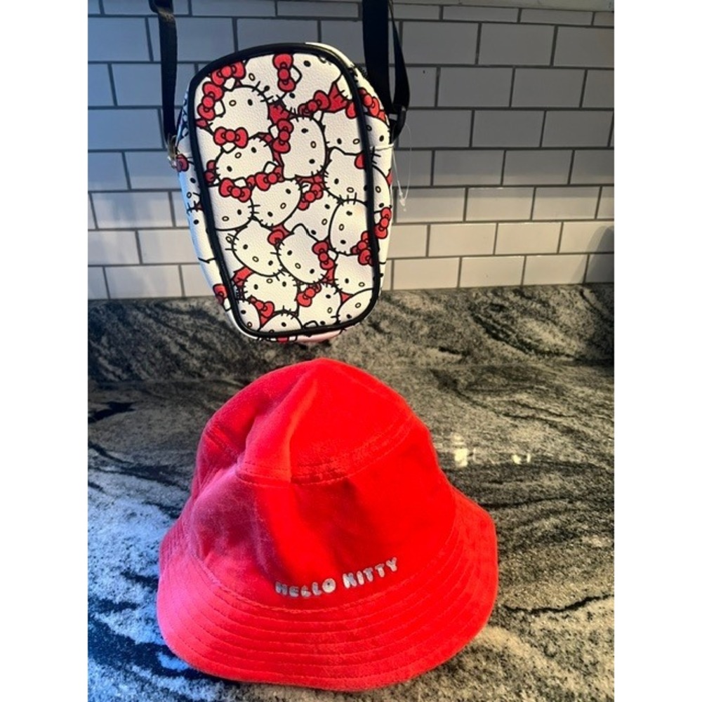 Sanrio Hello Kitty Hat and Bag Set Kids One Size Red White Excellent 2pc Bundle